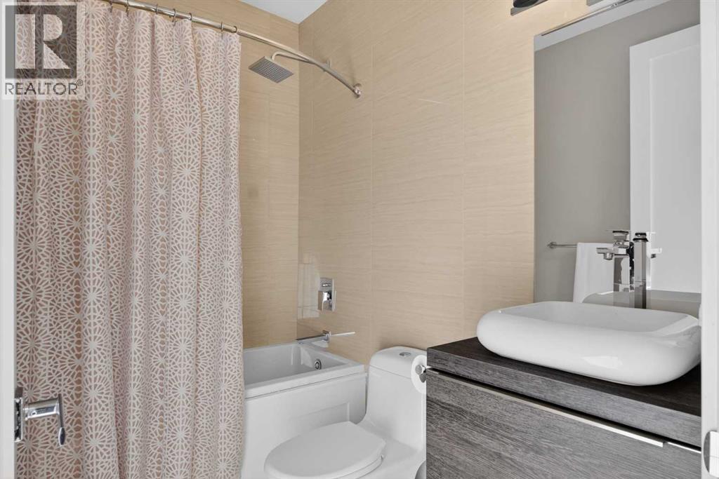 2415 25 Street SW - 24