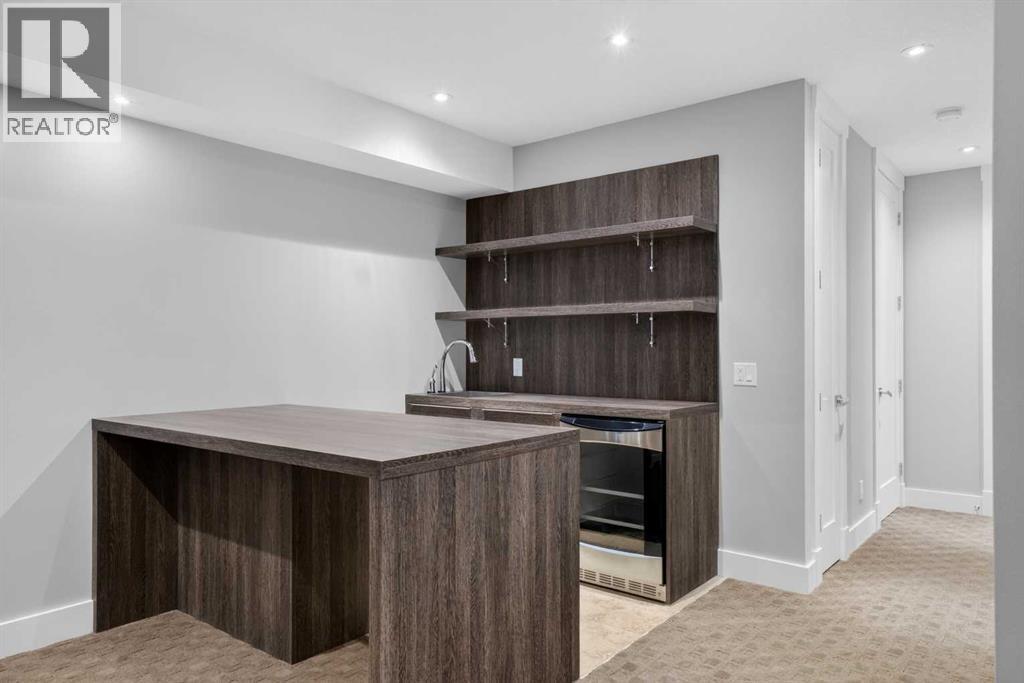 2415 25 Street SW - 26