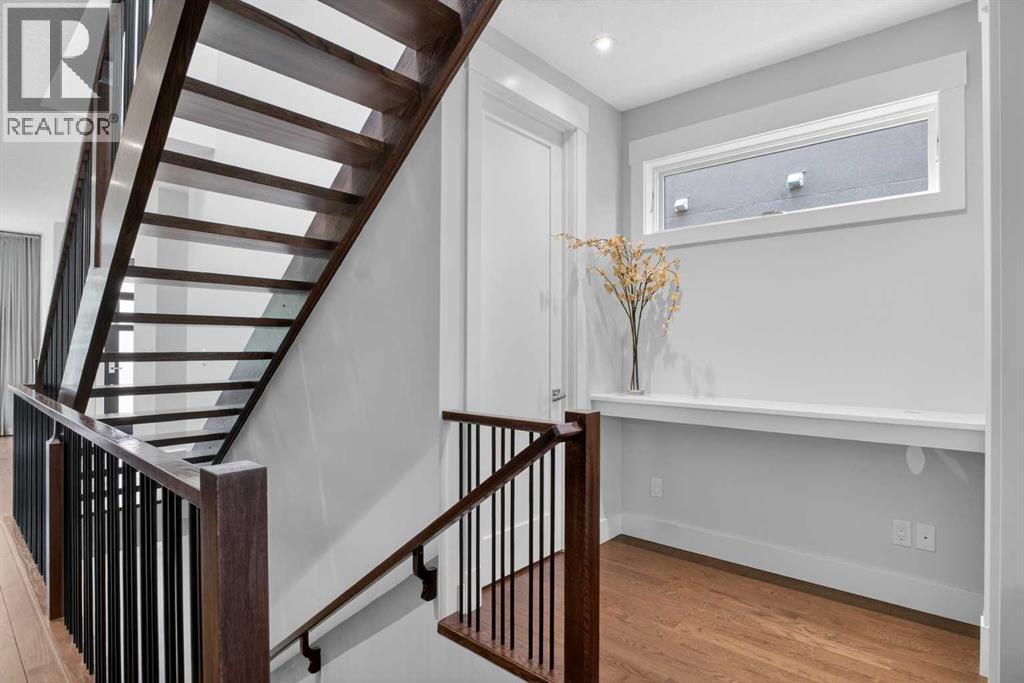 2415 25 Street SW - 12