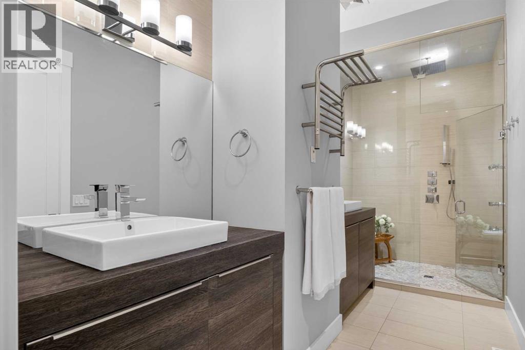 2415 25 Street SW - 18