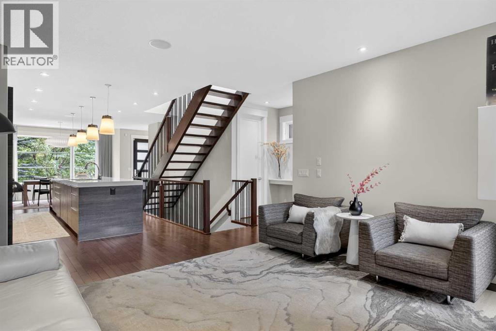 2415 25 Street SW - 11