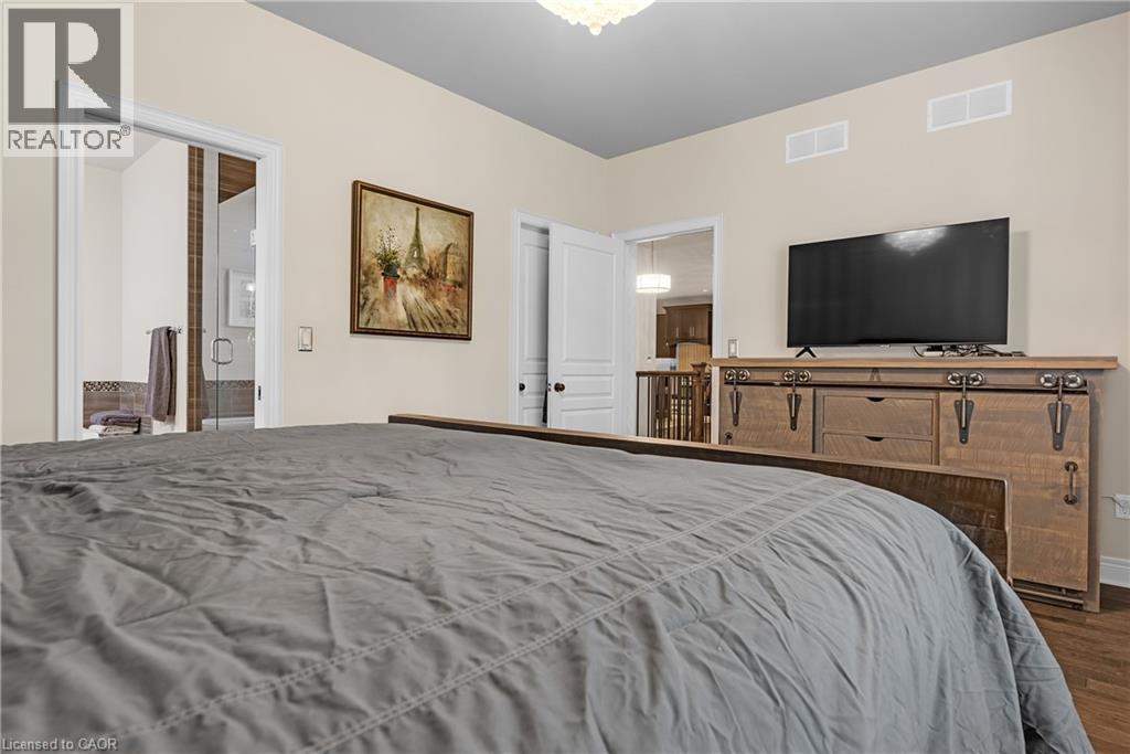 22 CREEKSIDE Drive - 18