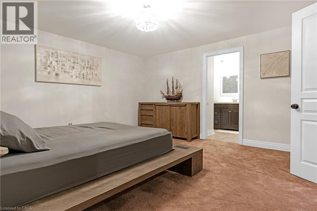 22 CREEKSIDE Drive - 29