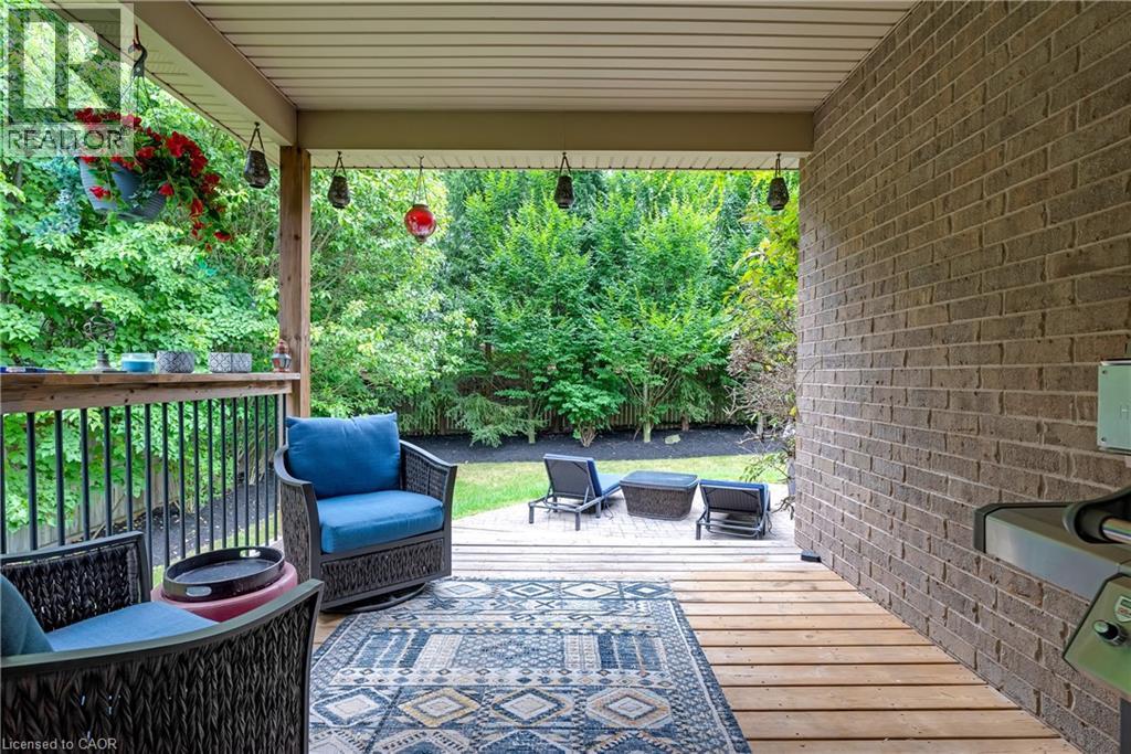 22 CREEKSIDE Drive - 32