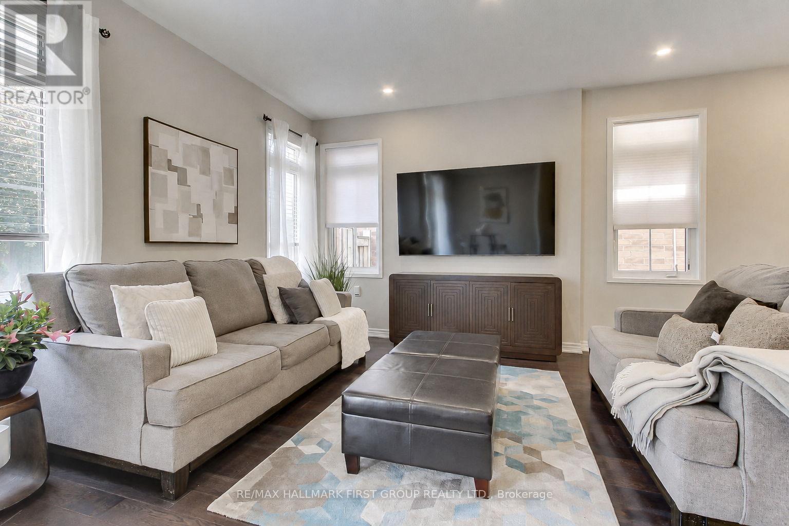 150 ANGUS DRIVE - 19