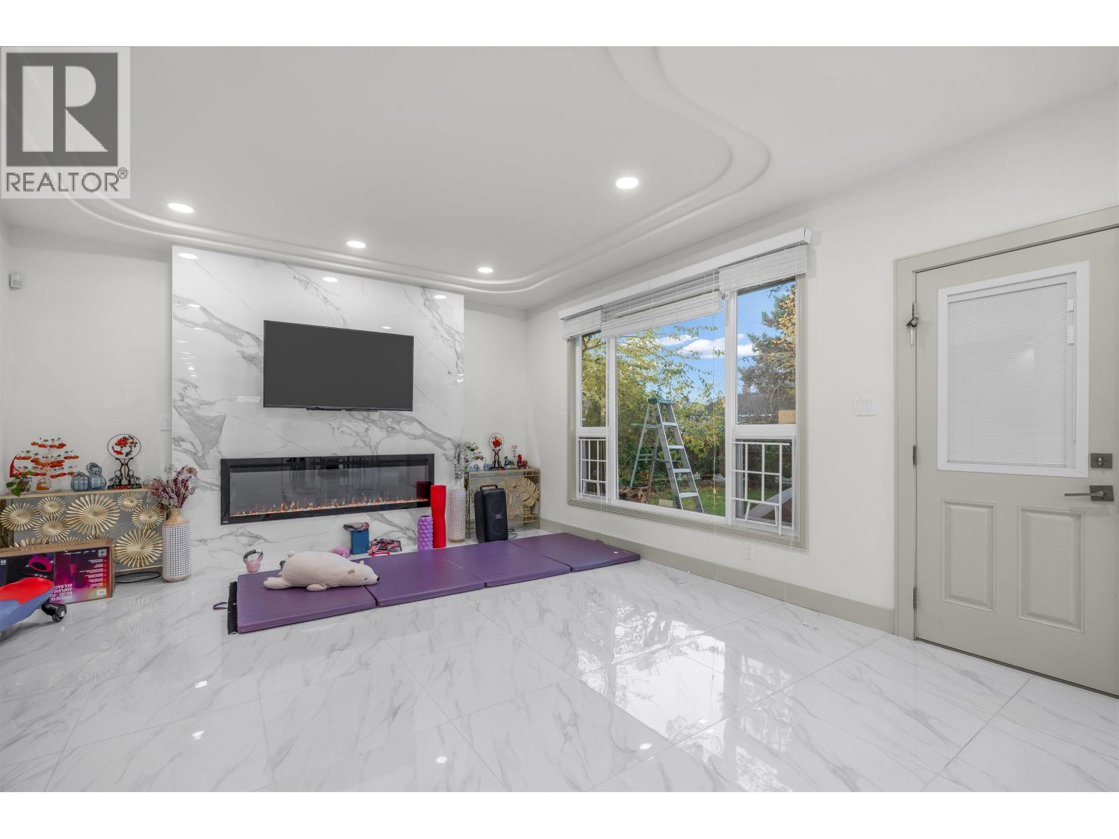 8540 SAUNDERS Road, Richmond