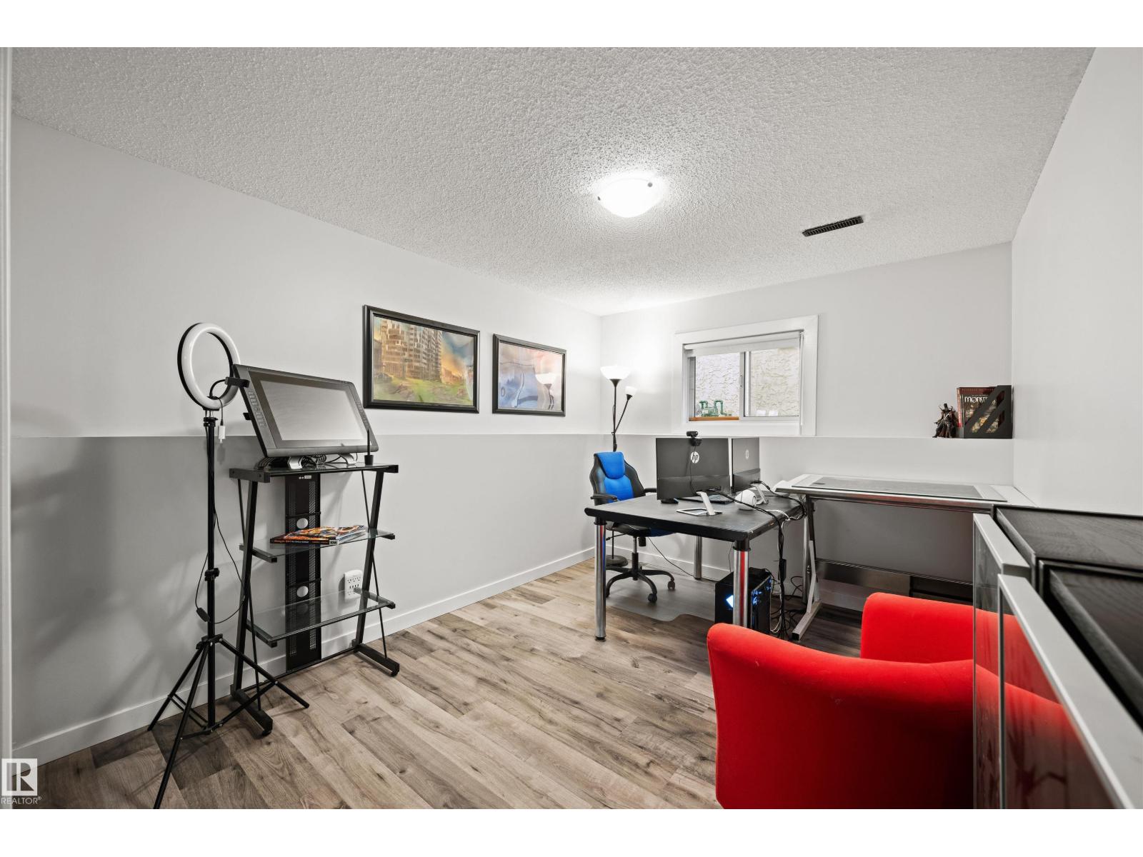 315 BUCHANAN WY NW - 24