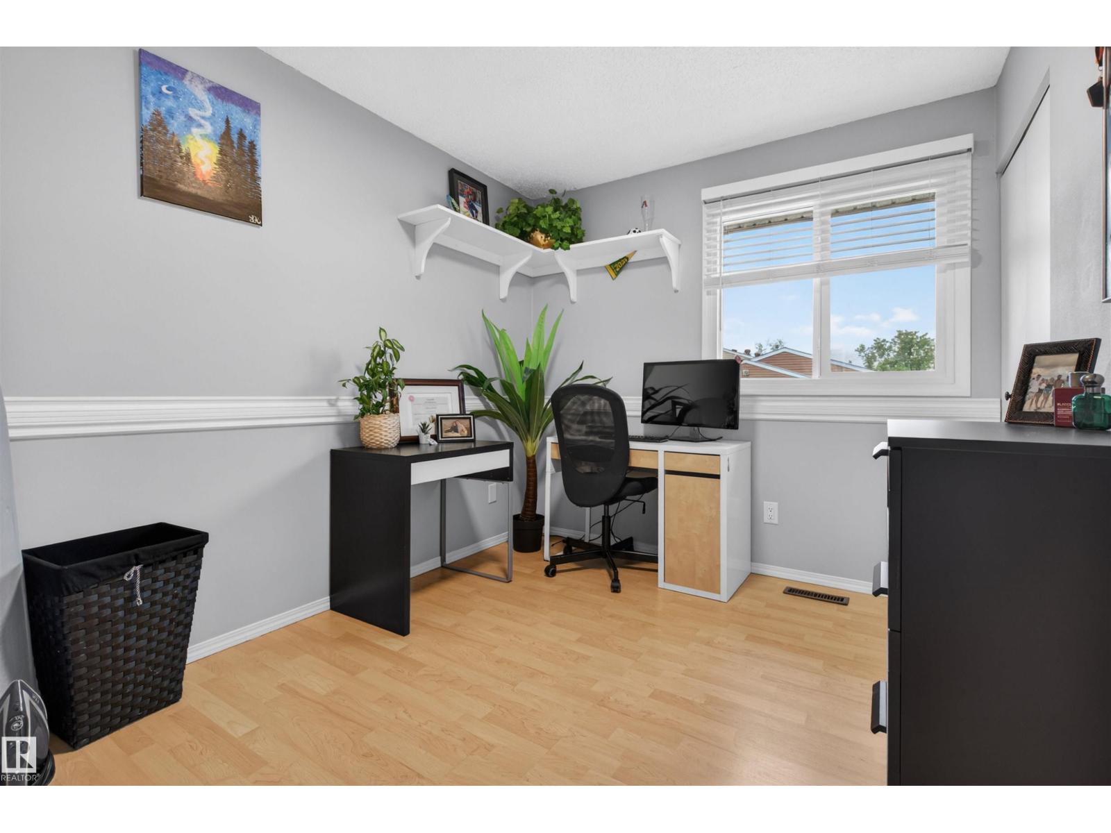 13275 47 ST NW - 18