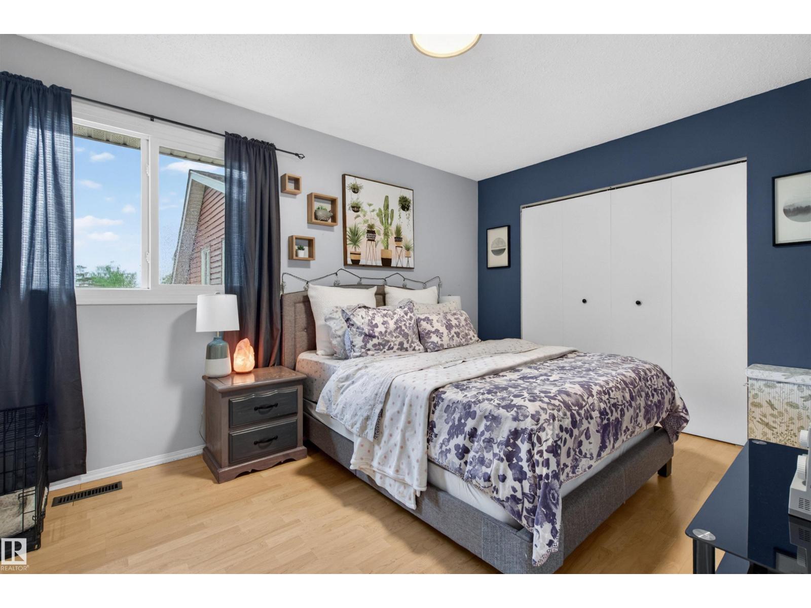 13275 47 ST NW - 20
