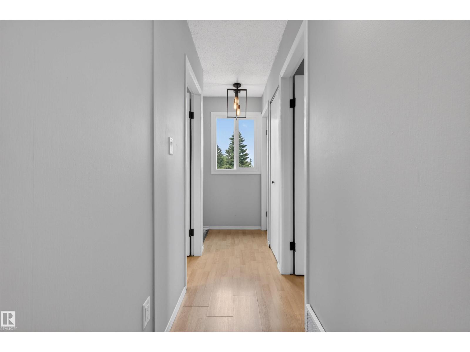13275 47 ST NW - 24