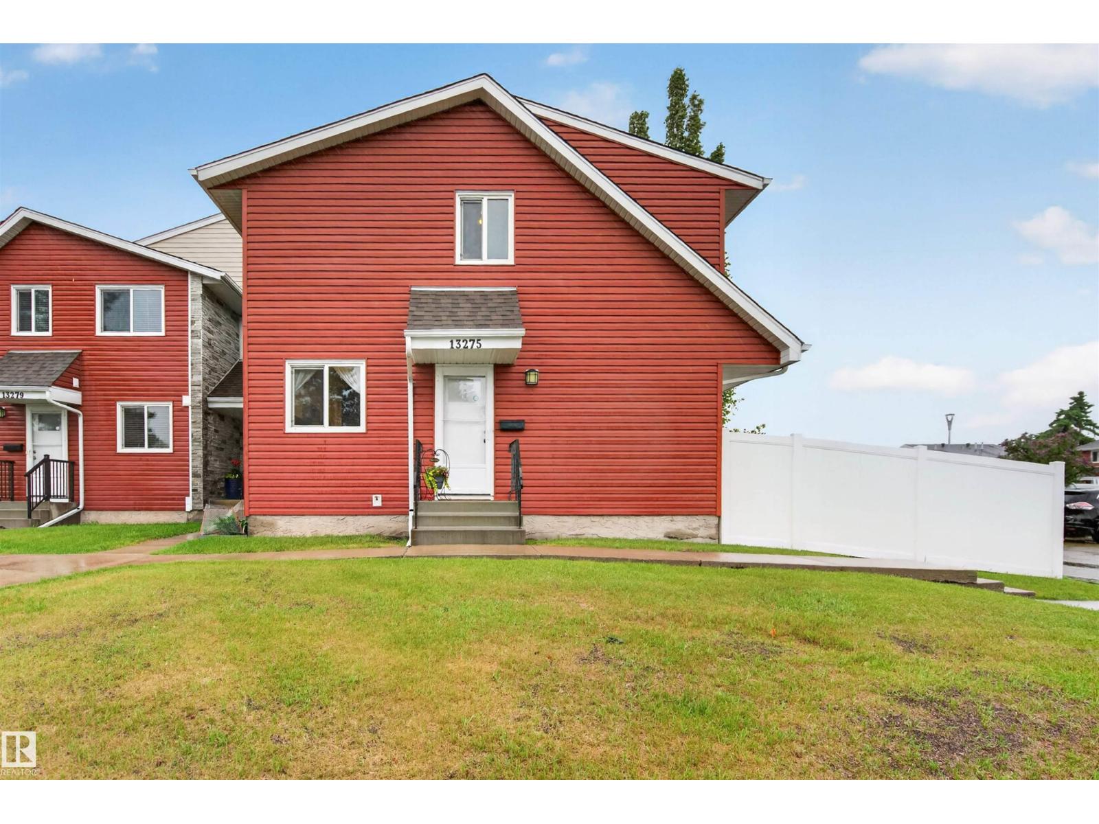 13275 47 ST NW - 31