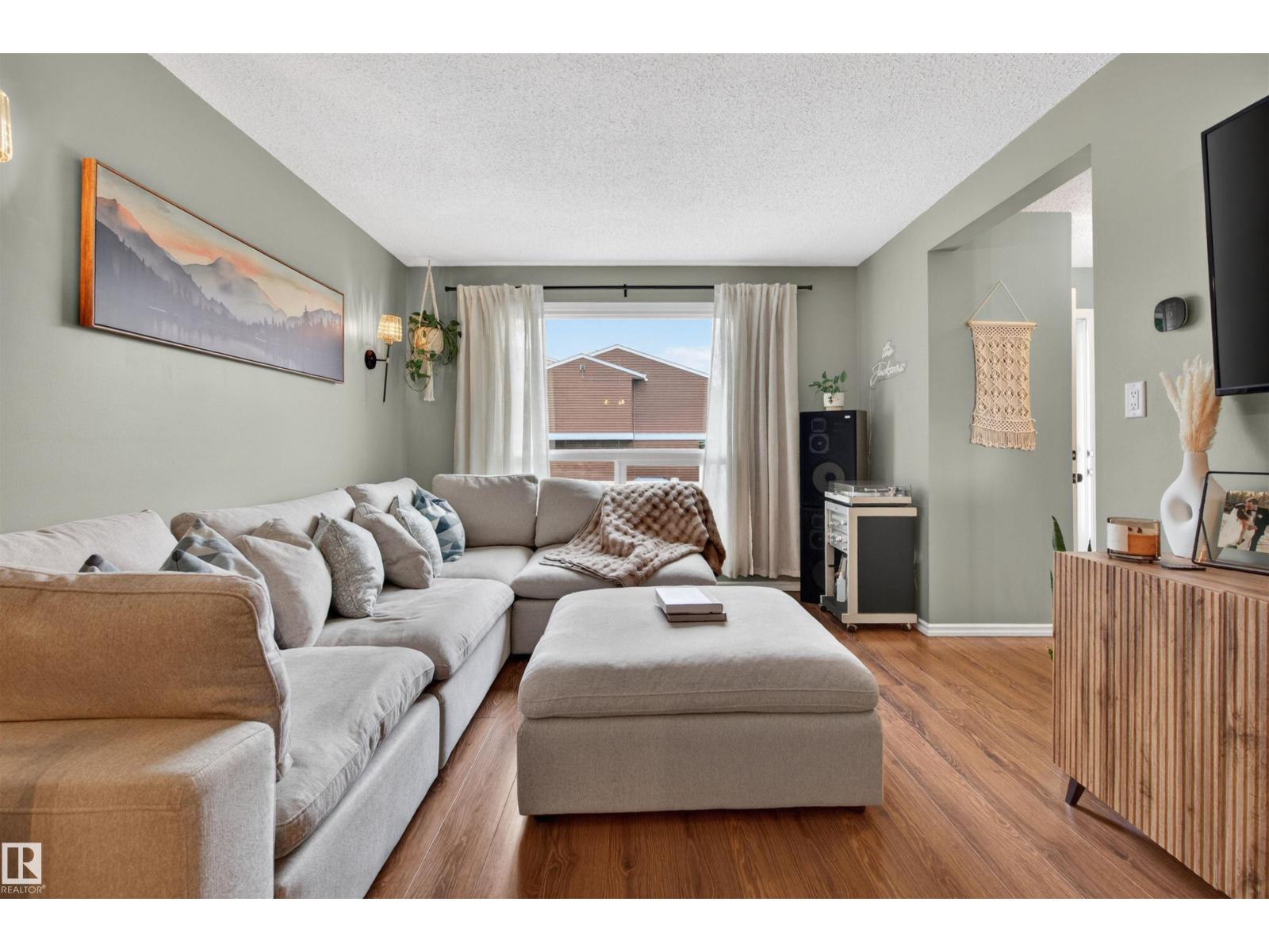 13275 47 ST NW - 6