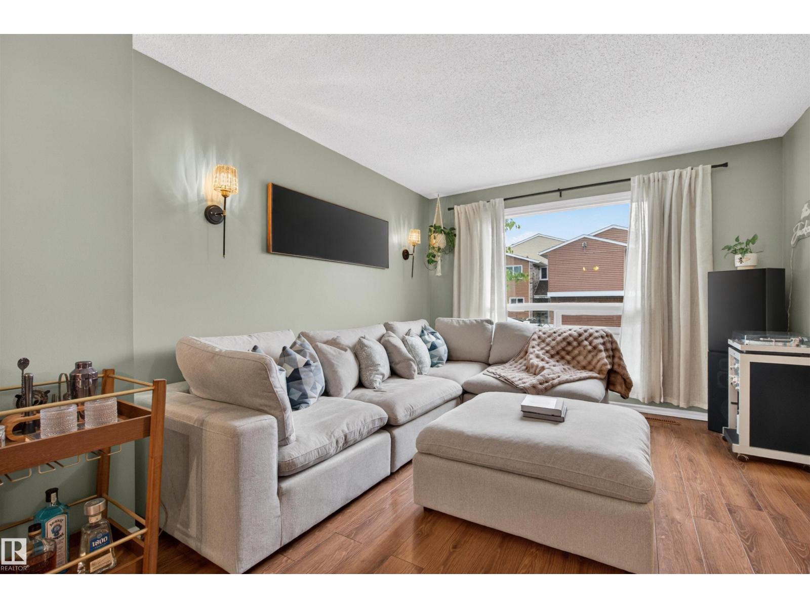 13275 47 ST NW - 7
