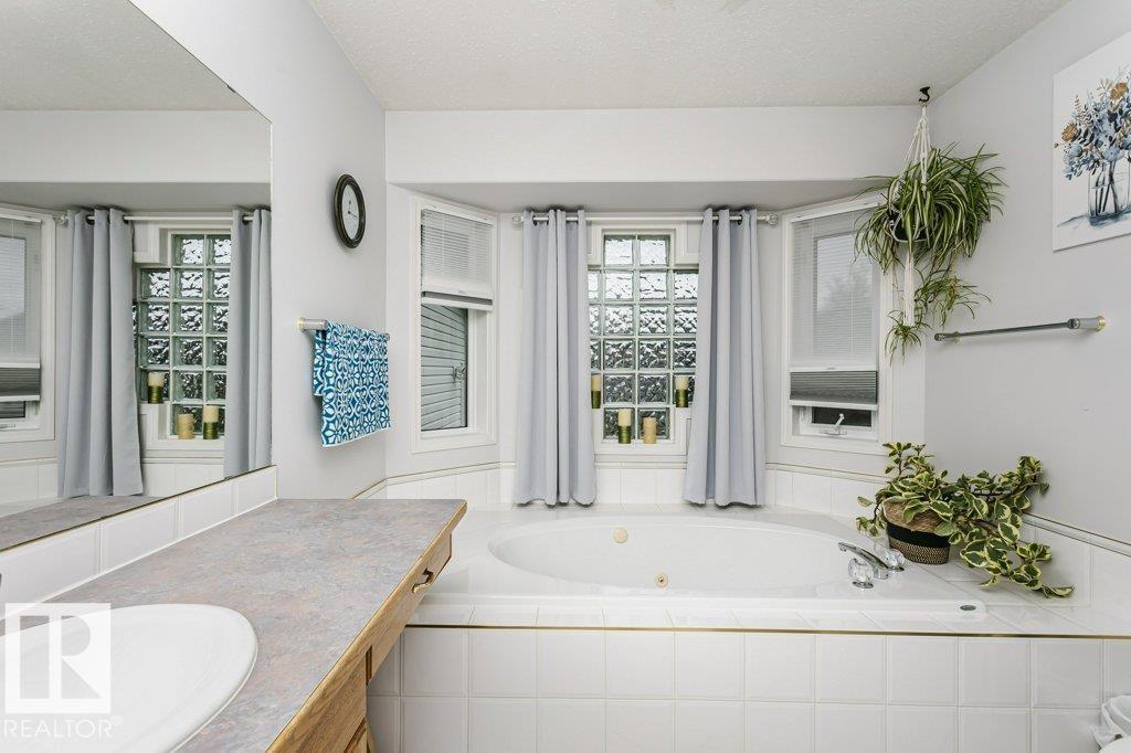 6360 53A AV — photo 25