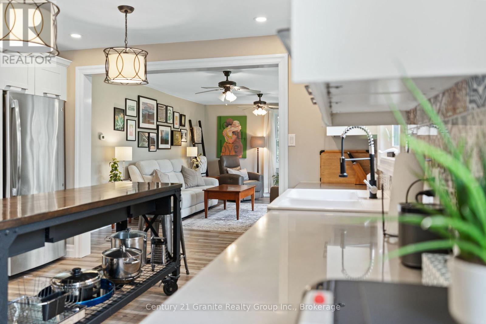 1063 TIFFANY LANE - 10