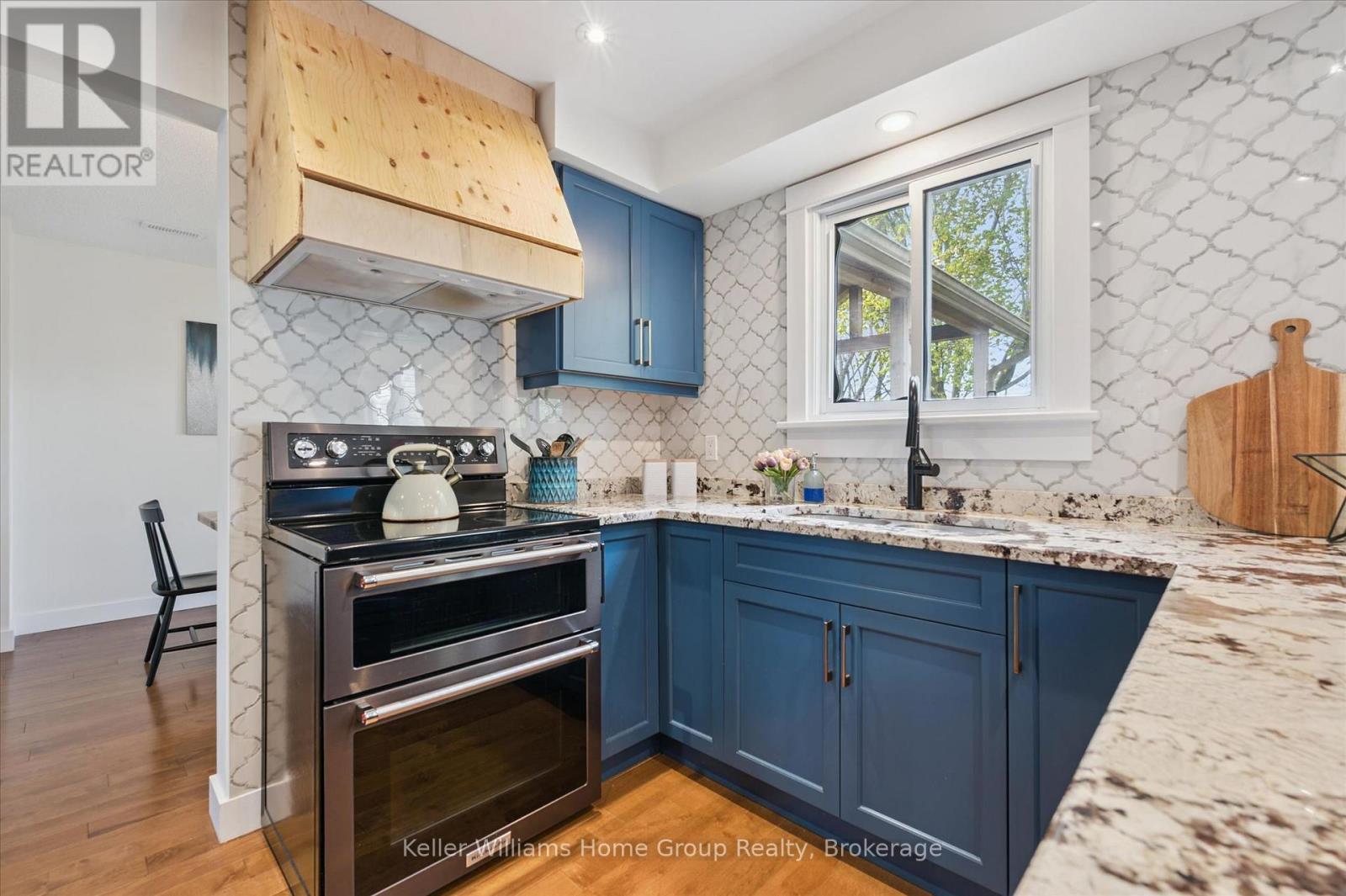 653 HOLMAN CRESCENT - 17