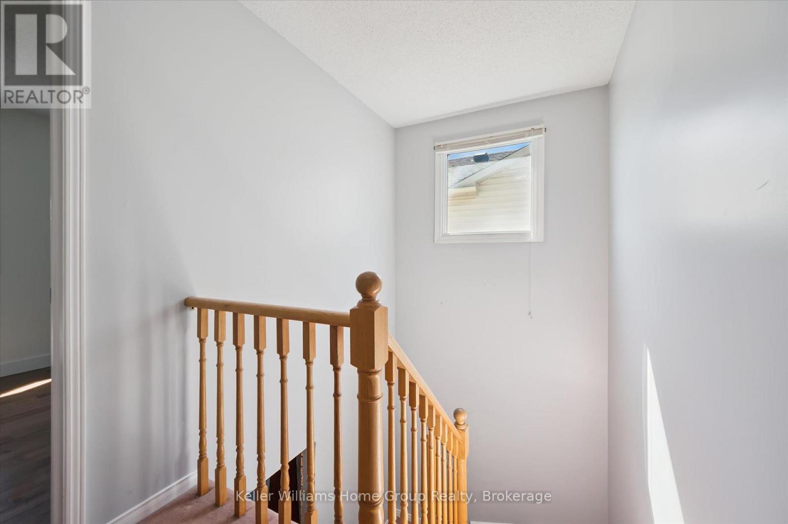 653 HOLMAN CRESCENT - 26