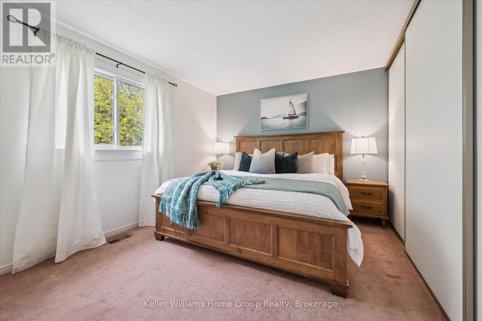 653 HOLMAN CRESCENT - 33