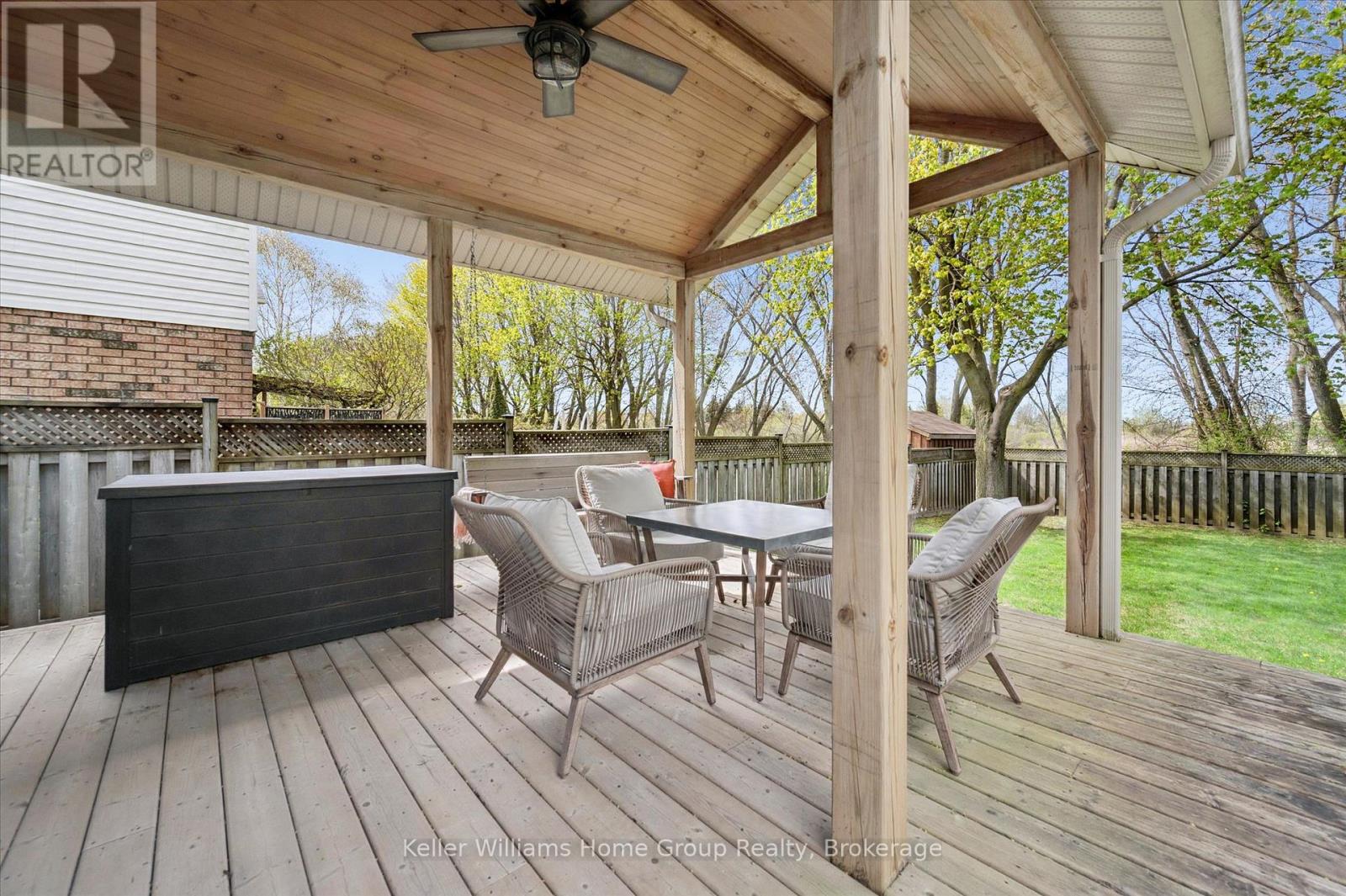 653 HOLMAN CRESCENT - 38