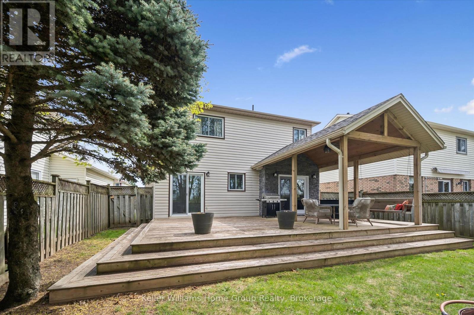 653 HOLMAN CRESCENT - 44