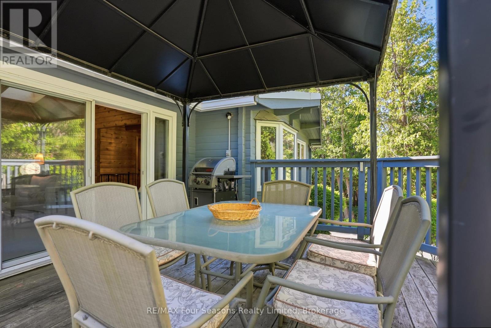 105 ST MORITZ CRESCENT - 17