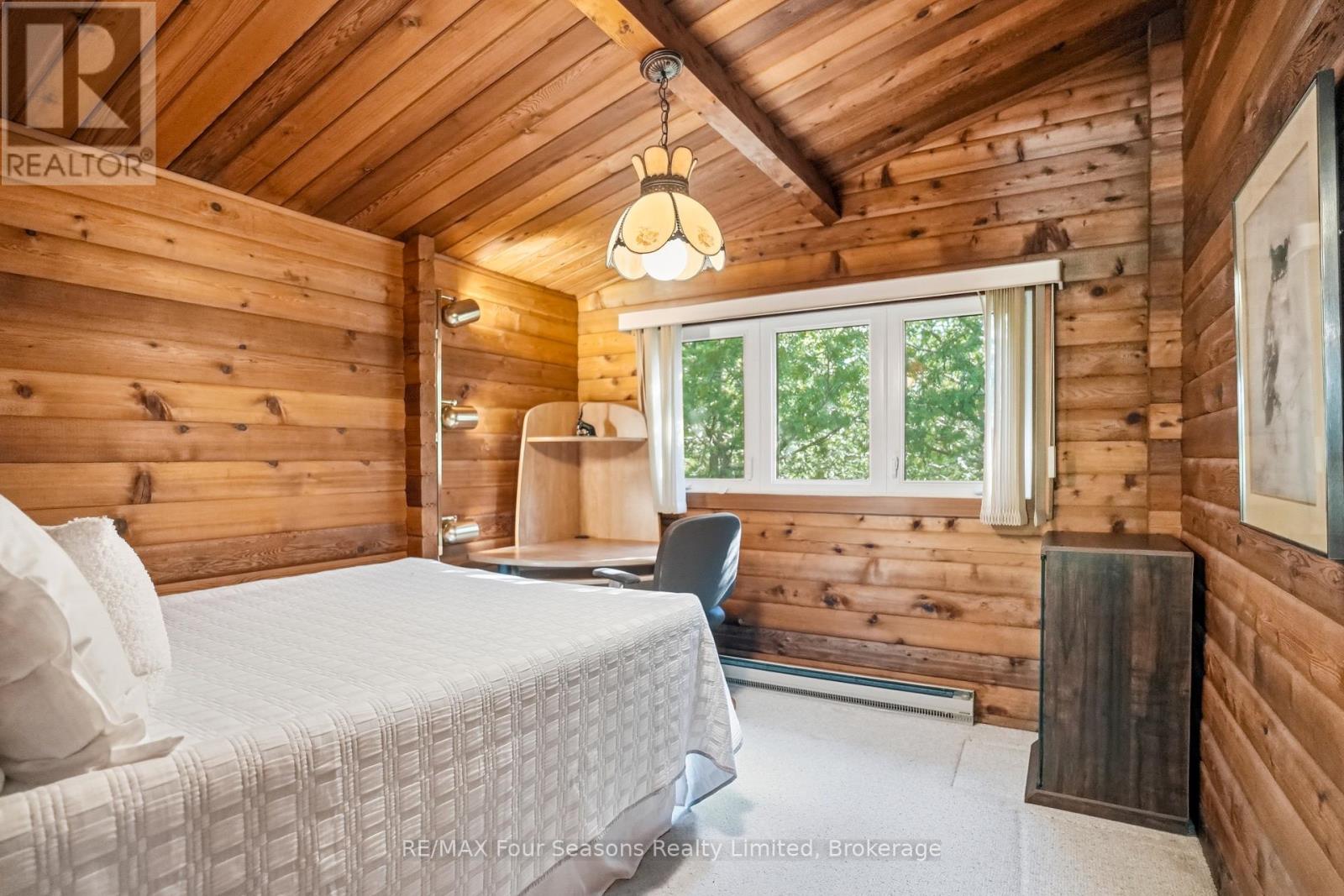 105 ST MORITZ CRESCENT - 22