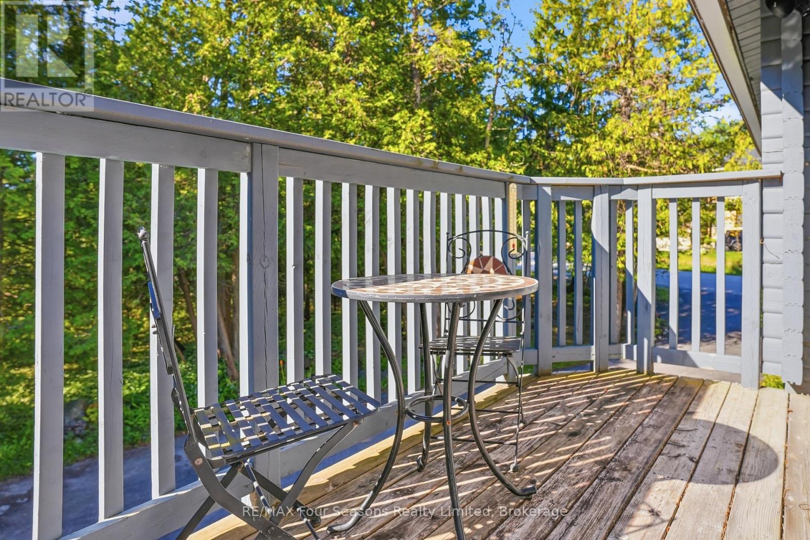 105 ST MORITZ CRESCENT - 24