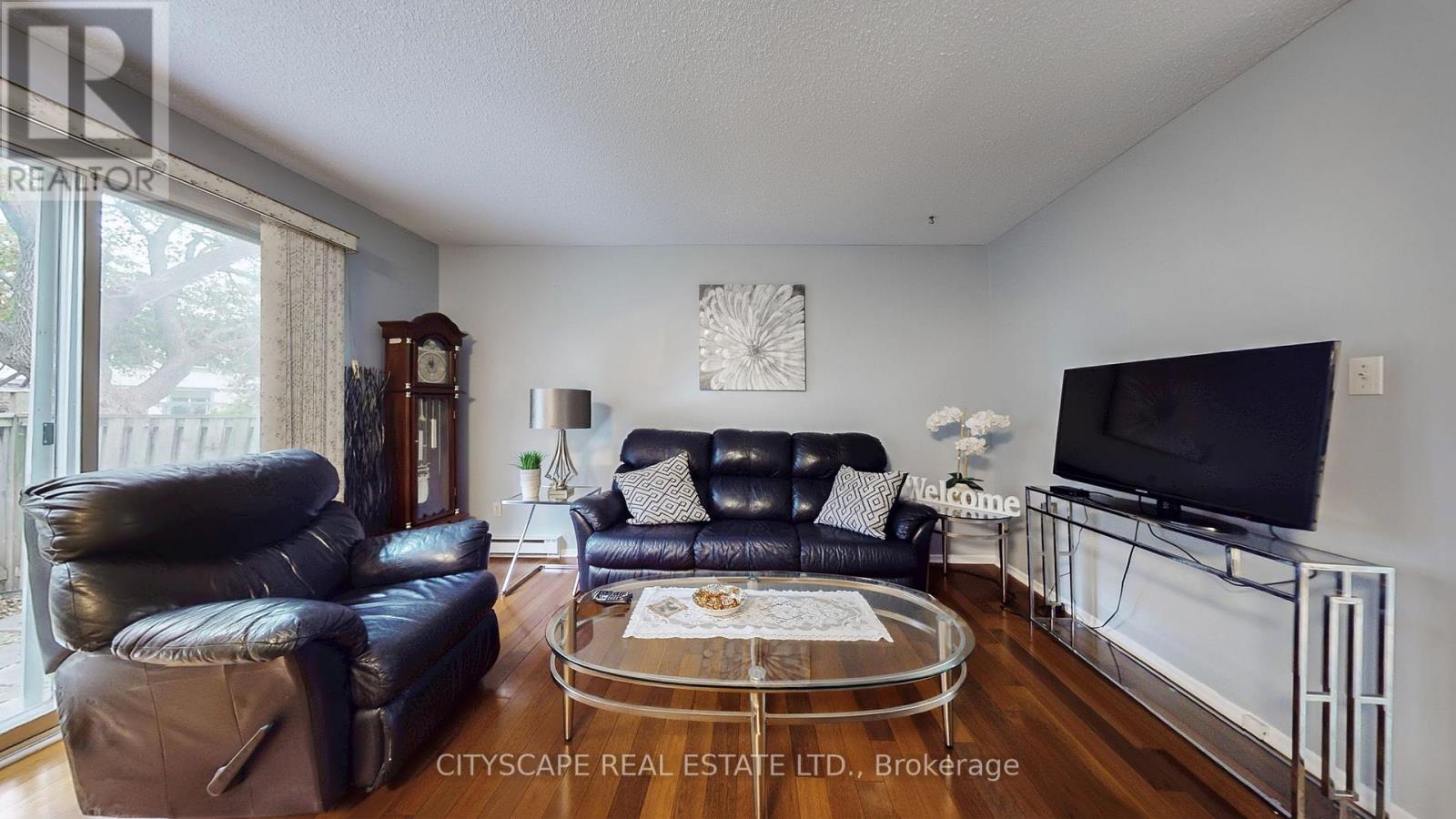 #6 2701 AQUITAINE AVENUE - 5