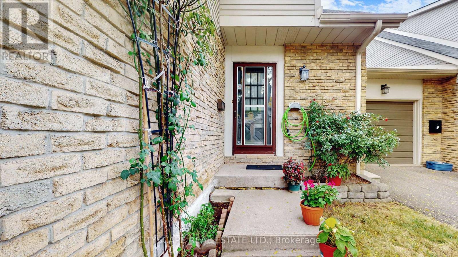 #6 2701 AQUITAINE AVENUE - 3