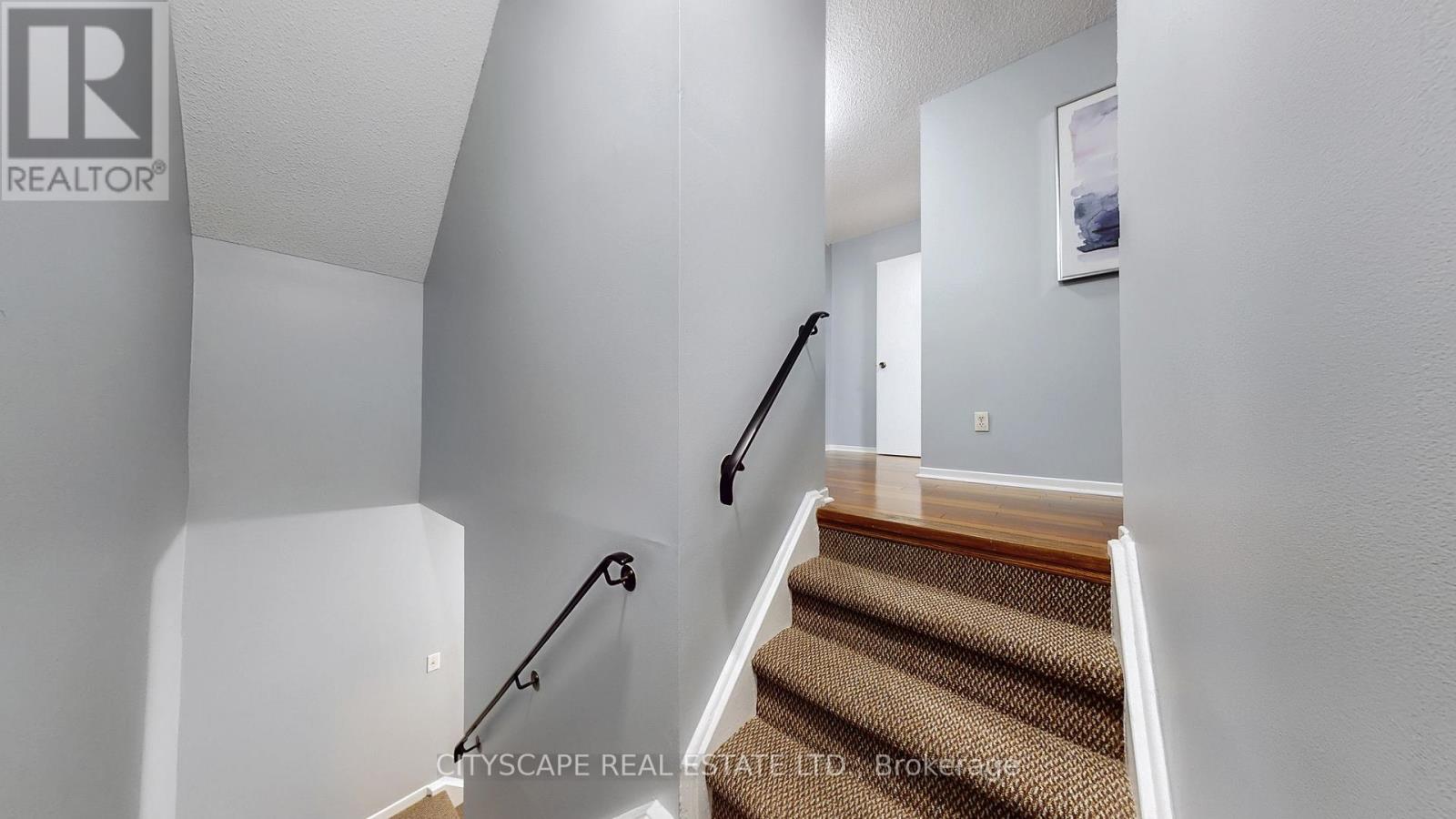 #6 2701 AQUITAINE AVENUE - 17