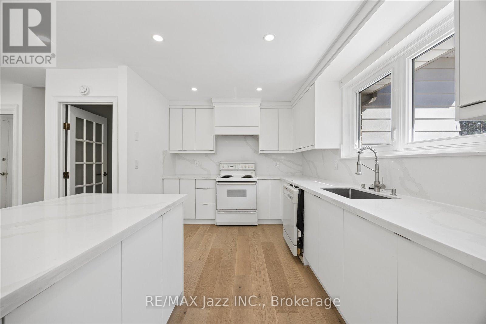 243 ACADIA DRIVE - 4