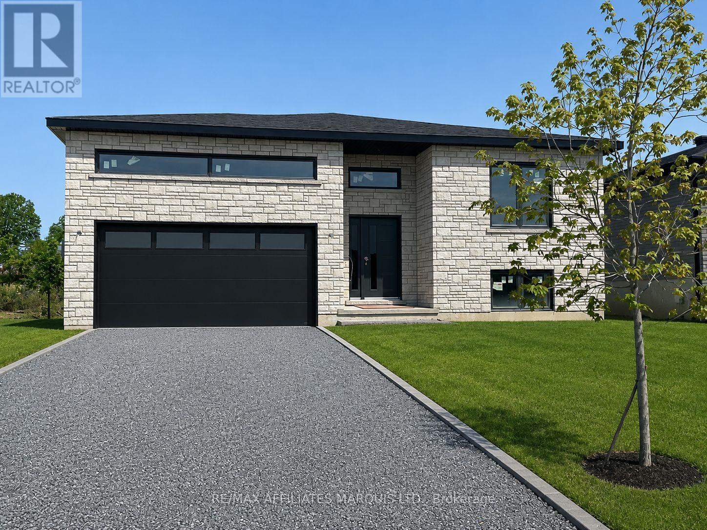 176 EMILY JADE CRESCENT