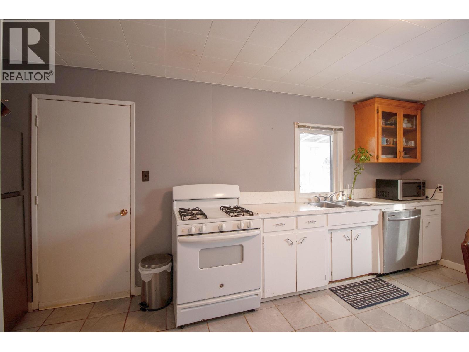 10220 96 AVENUE - 4