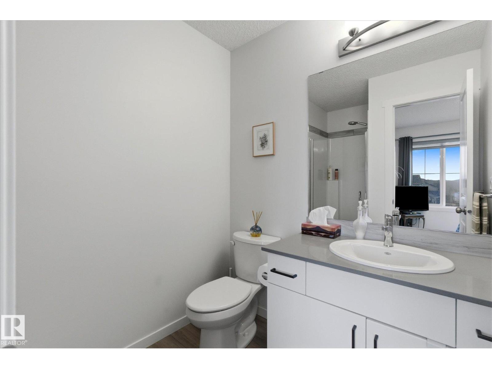 1275 MCLEOD AV — photo 27