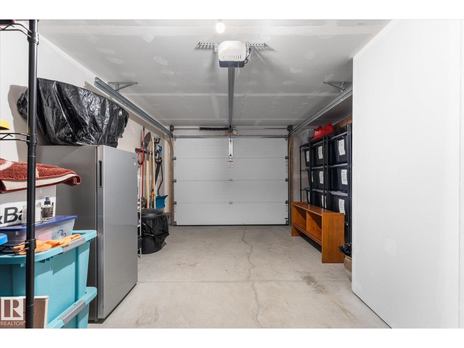 1275 MCLEOD AV — photo 34