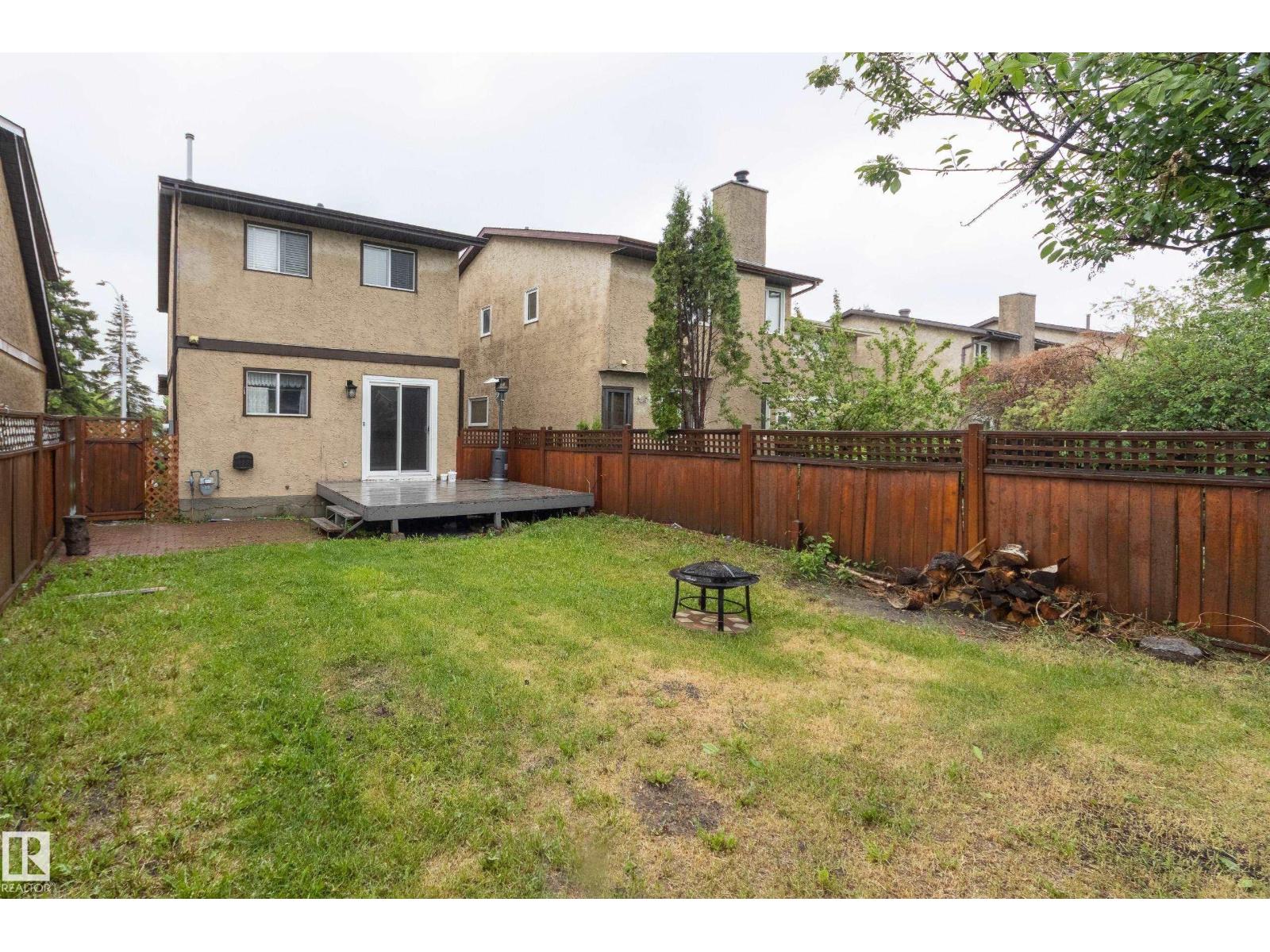 3526 42 AV NW - 32