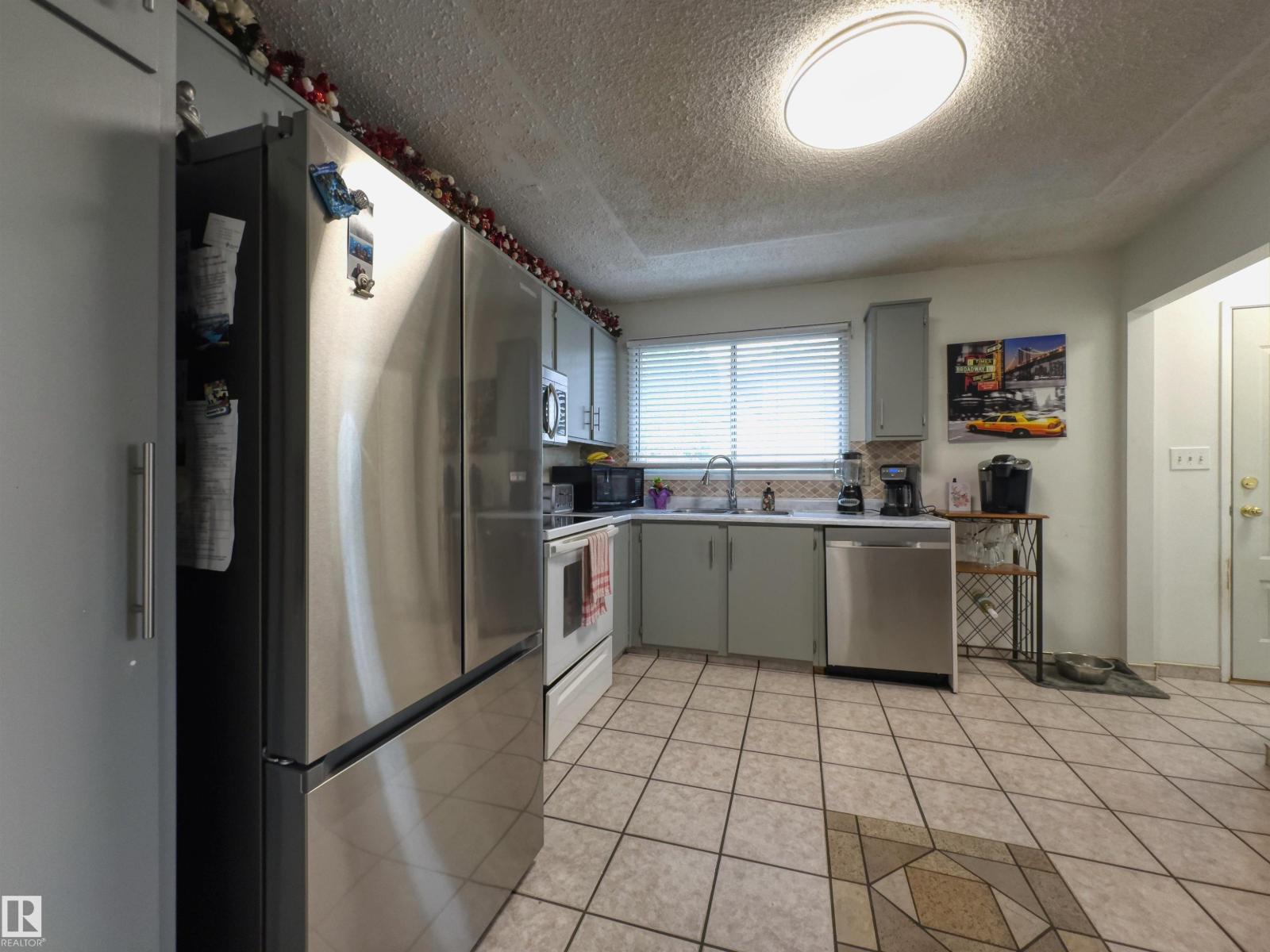 4721 45 ST