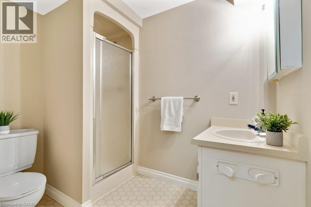 #6 458 BEECHWOOD Place - 40