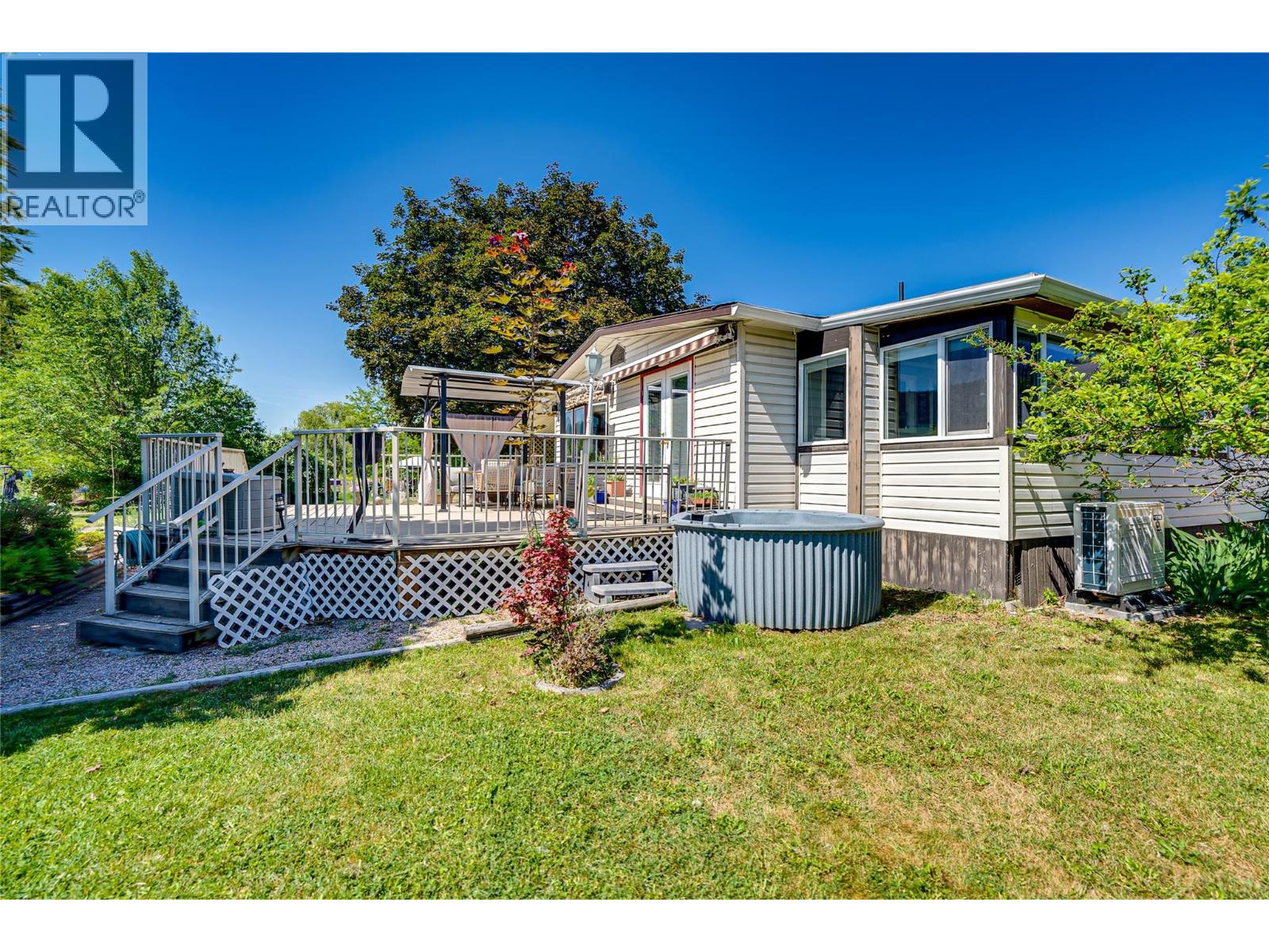 #106 2727 Lakeshore Road - 45