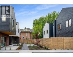 921 Borden Avenue, Kelowna, BC V5P2R6 Photo 12