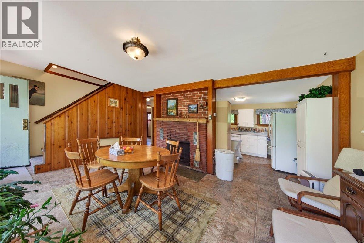 8807 Highway 95A - 13