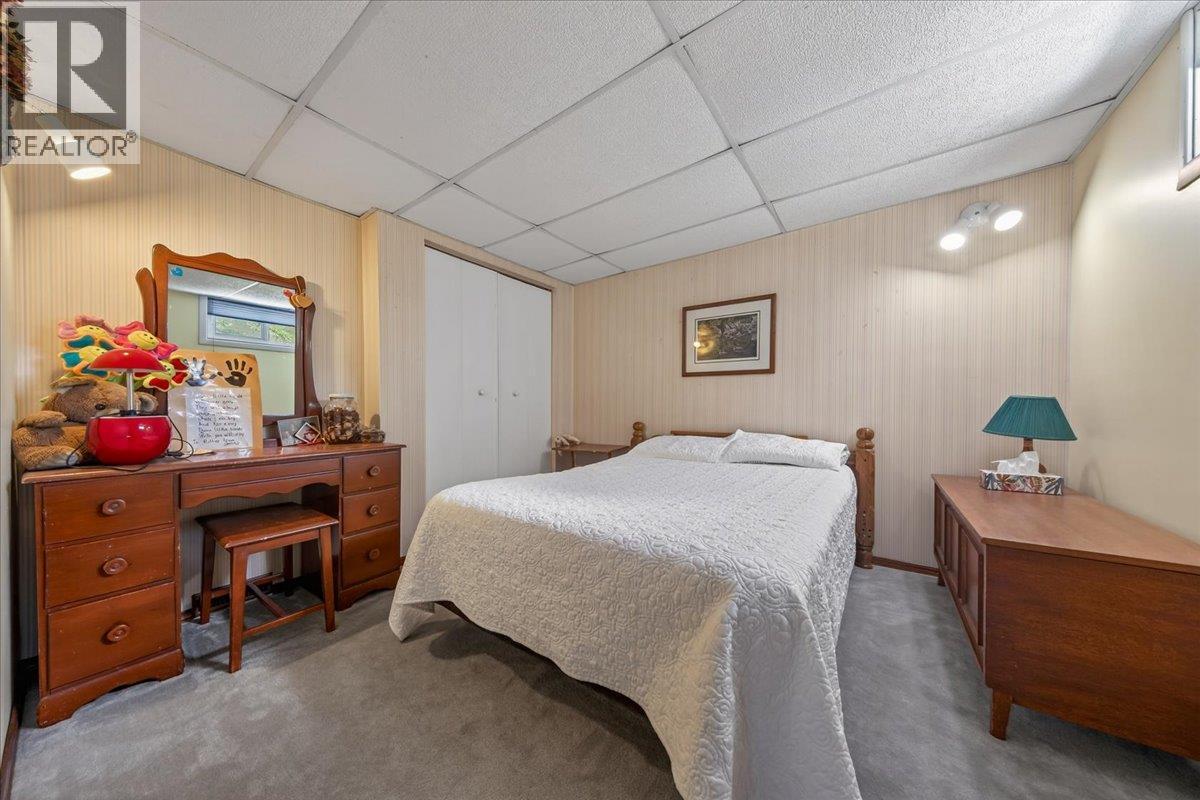 8807 Highway 95A - 28