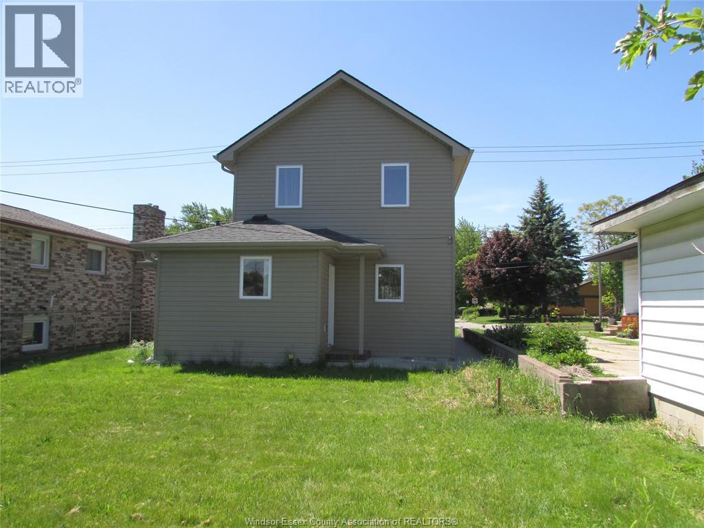 89 Oak STREET East - 18