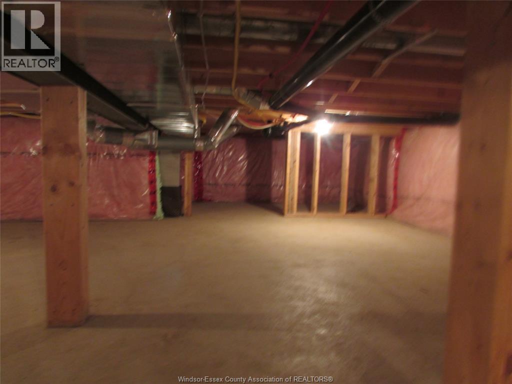 89 Oak STREET East - 20