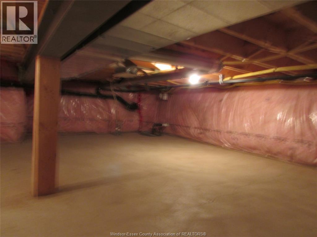 89 Oak STREET East - 21