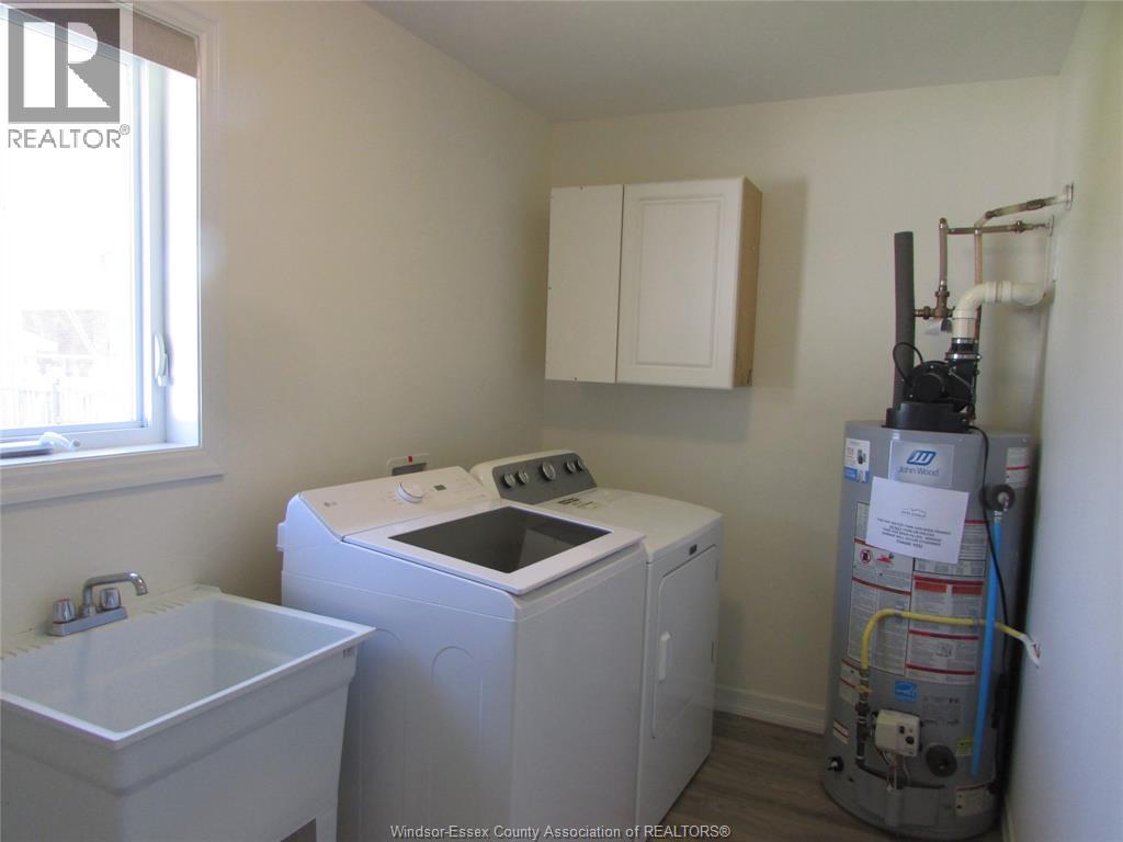 89 Oak STREET East - 9