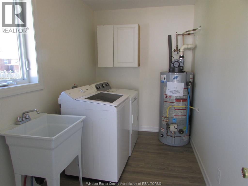 89 Oak STREET East - 10