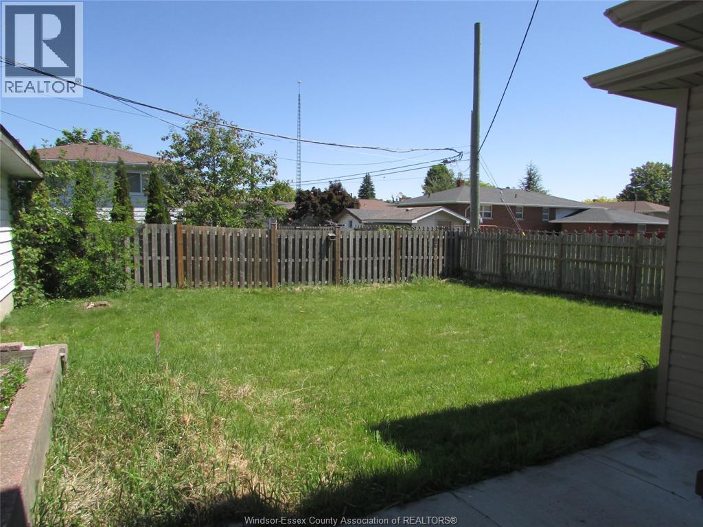 89 Oak STREET East - 17