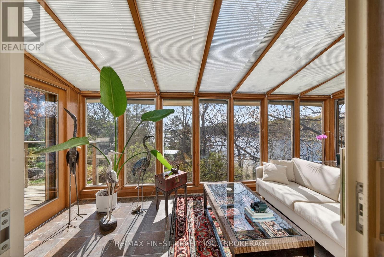 10 WARBLER LANE - 24