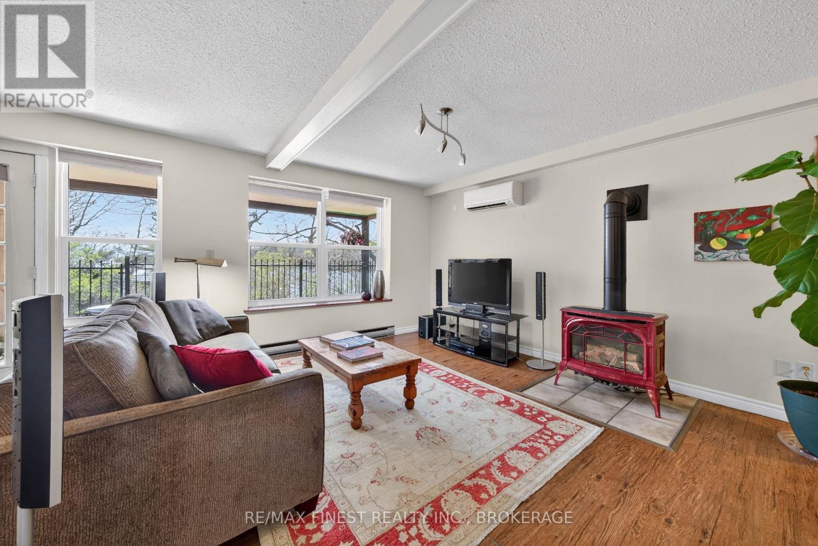 10 WARBLER LANE - 35